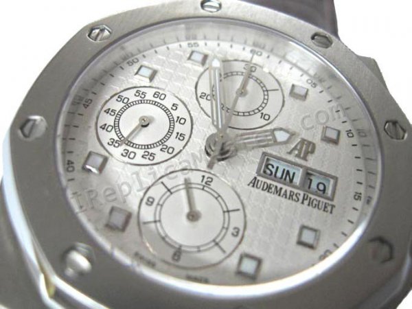 オーデマピゲ、ロイヤルオーク30周年記念クロノグラフ限定版ピゲ。スイス時計のレプリカ
