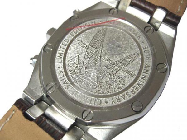オーデマピゲ、ロイヤルオーク30周年記念クロノグラフ限定版ピゲ。スイス時計のレプリカ