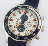 IWCのAquatimerクロノグラフレプリカ時計