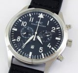 IWCのパイロットトップガン限定クロノグラフレプリカ時計