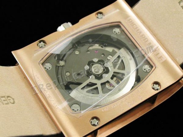 リチャードはRM016のRGレプリカ時計をミル