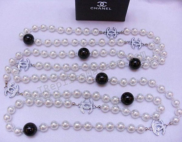 Chanel Black/White Pearl Necklace Replica - Click Image to Close
