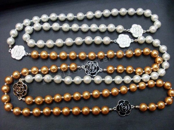 Chanel White / Gold Pearl Necklace Replik