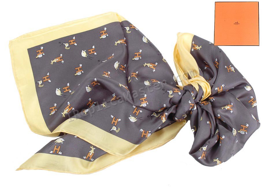 エルメスは、ビンテージシルクスカーフで70ケア - ウインドウを閉じる