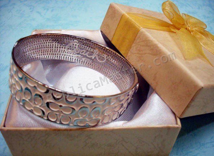 Coach pulsera Réplica - Haga click en la imagen para cerrar
