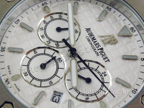 オーデマピゲは、限定版のクロノグラフの時計のレプリカセイルズのロイヤルオーク30周年記念市ピゲ